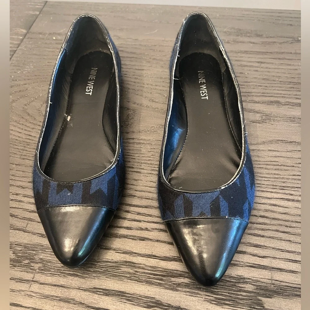 Nine West cap toe black flats dark blue navy houndstooth preppy size 8 women’s - Picture 2 of 7